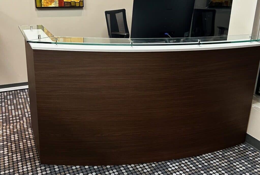bodaq_interiorfilm_interiordesign_vinylfilm_woodgrain_receptiondesk_saskatoon_saskatchewan